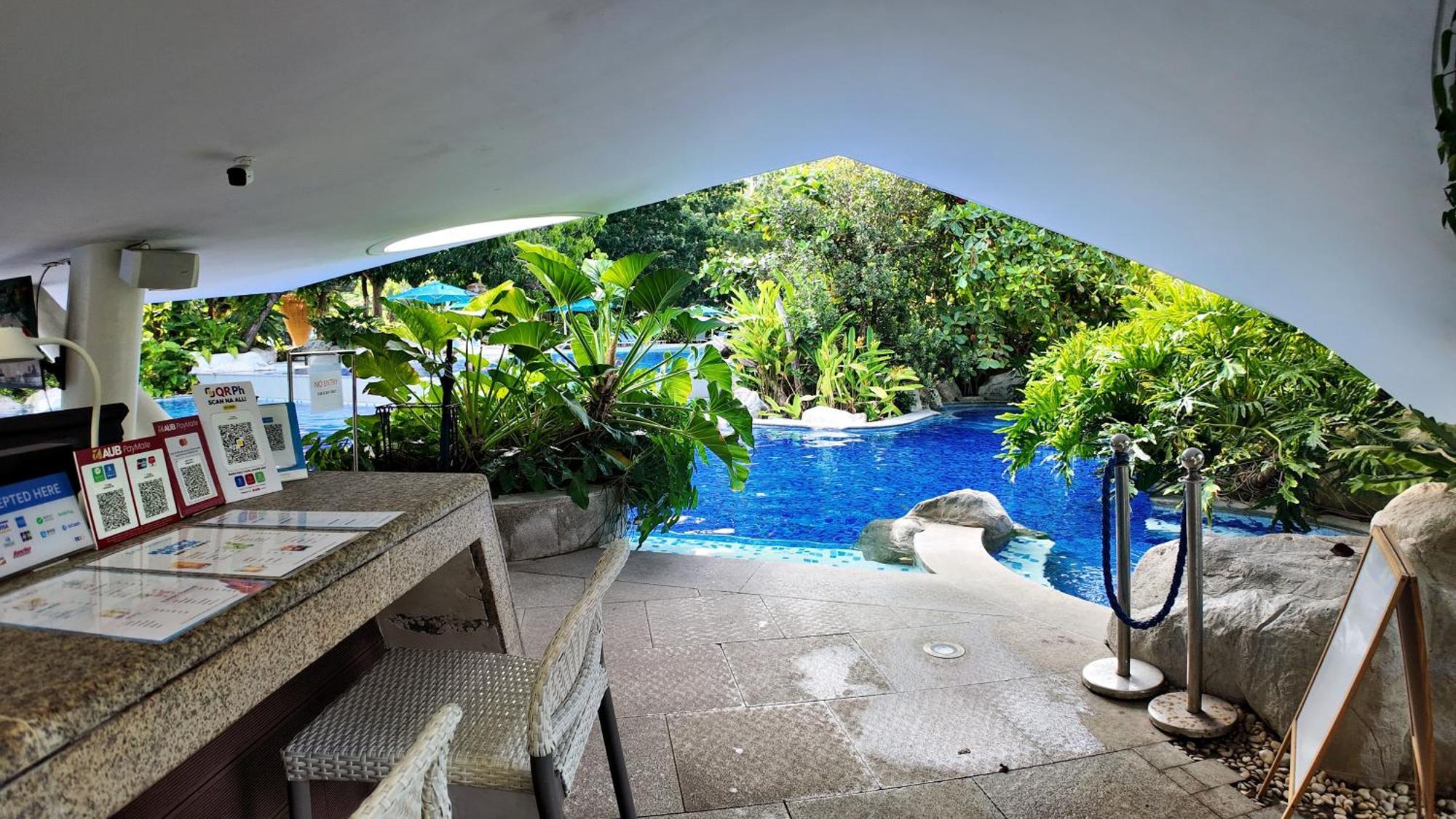 Dominiks Nature And Silent Jungle Epic Ocean View Tambuli Mactan Pool High Floor Apartment